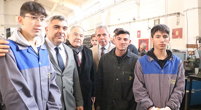 Öğrencilerin yaptığı sobalar depremzedeleri ısıtacak