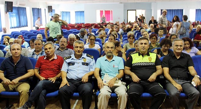 Öğretmenlere trafik eğitimi verildi