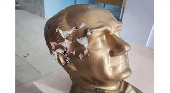 Okul bahçesindeki Atatürk büstüne saldırı