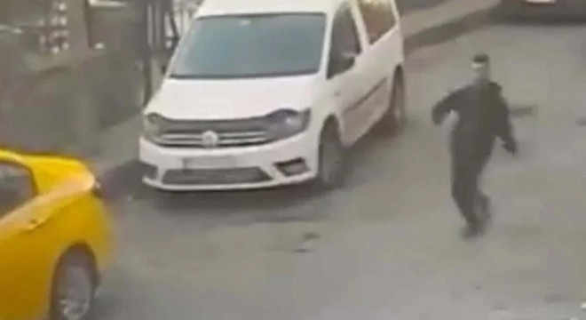 Okul çıkışı 13 yaşındaki arkadaşını yaraladı