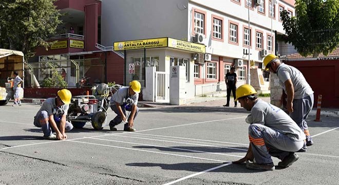 Okul geçitleri yenileniyor