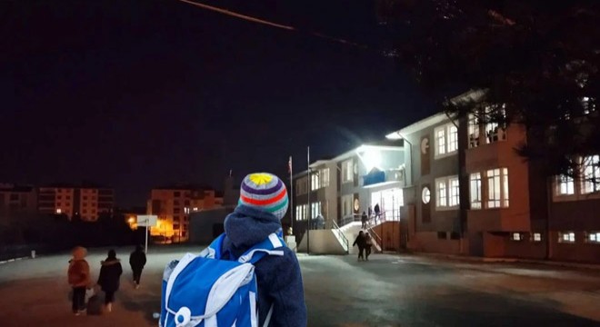 Okula giriş saatleri velileri zorluyor