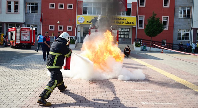 Okullarda yangın anı ve tahliye tatbikatı