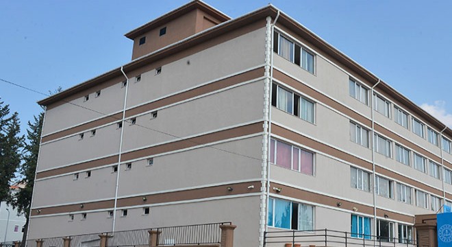 Okulun 3'üncü kat penceresinden düşen öğrenci yaralandı