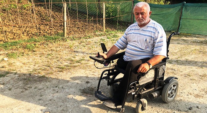 Ölen babalarının engelli aracını bağışladılar