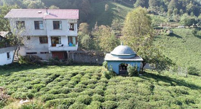 Ölmeden kendine türbe gibi mezar yaptırdı