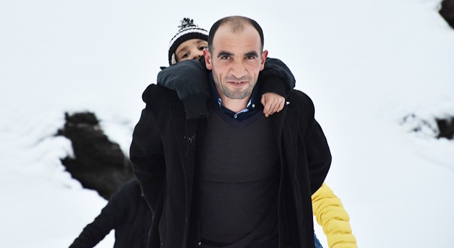 Ömer, zorlu mücadelenin ardından hastaneye ulaştırıldı