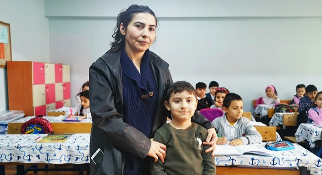 Onlarca basamak çıkan DMD'li öğrencinin sınıfı taşındı