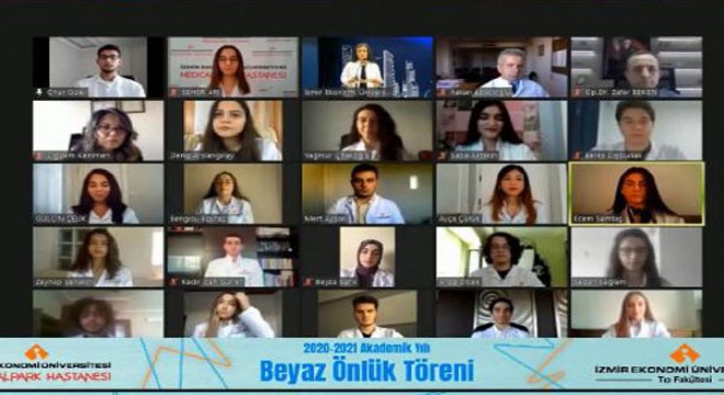 Online törende beyaz önlük giyip, 'Tıbbiyeli Yemini' ettiler
