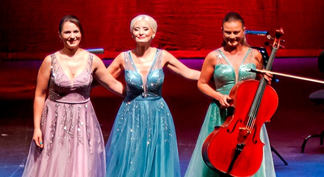 Opera sahnesinde büyüleyen konser