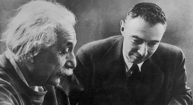 Oppenheimer ve Einstein ın karmaşık ilişkisi