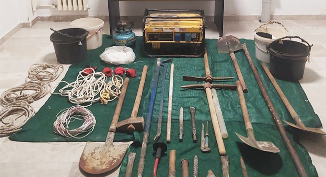 Ormanlık alanındaki şüpheli hareketleri kaçak kazıyı ortaya çıkarttı