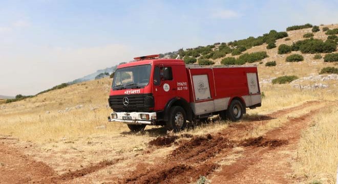 Ormanlık alanda çıkan yangın, kontrol altına alındı