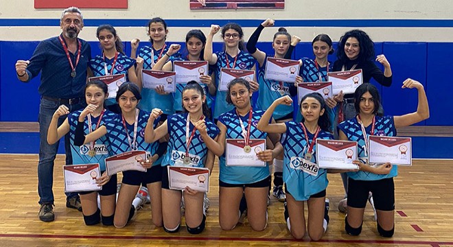 Ortaokullar arası voleybol turnuvası sona erdi