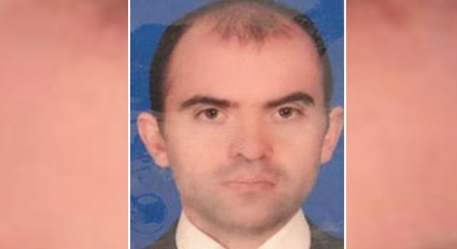 Otel odasında ölü bulunan öğretmen, toprağa verildi