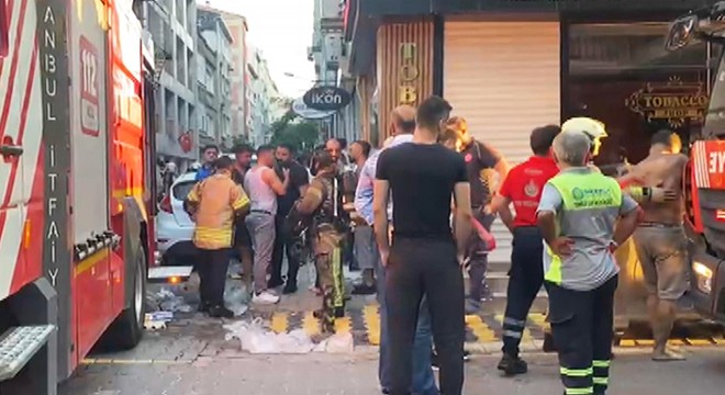 Otelde çıkan yangında 12 kişi yaralandı