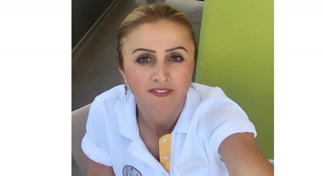 Otelde ölü bulunan Emel hemşire, toprağa verildi