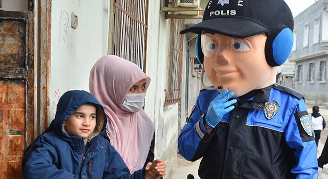 Otizmli Halil'e polis jesti