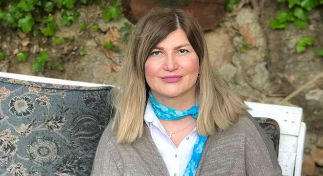 Otizmli gencin annesi, Dünya Otizmliler Günü'nde toprağa verildi