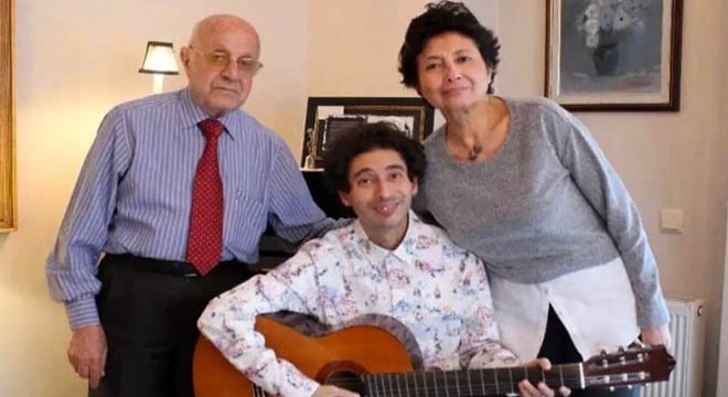 Otizmli oğluyla hayat mücadelesini kitaplaştırdı