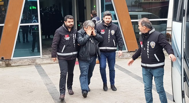 Oto galeri açarak, 25 milyon liralık vurgun yaptılar
