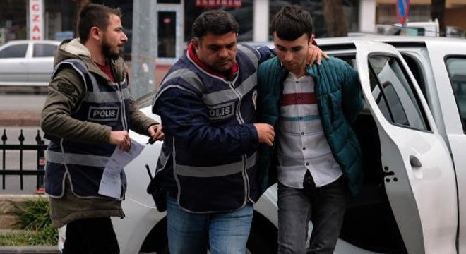 Otobüs muavini ve arkadaşı,çobanı dövüp, parasını gasbetti