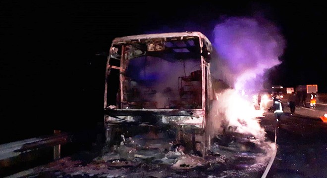 Otobüs yandı; 40 yolcu son anda kurtarıldı