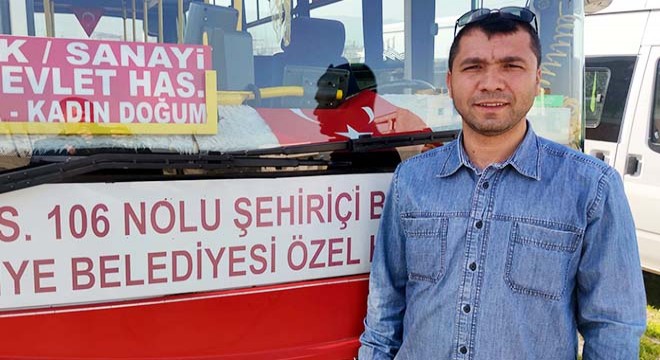 Otobüs şoförü, fenalaşan yolcuyu hastaneye götürdü