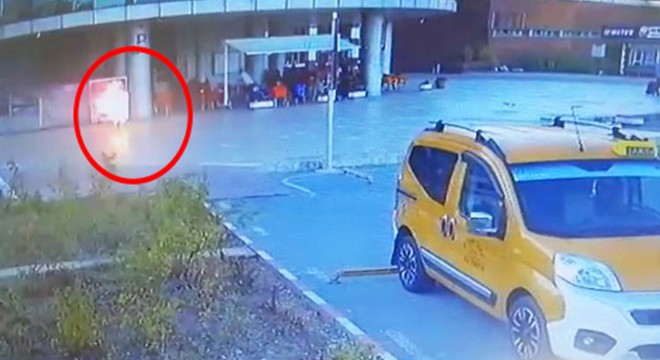 Otogarda kendisini ateşe veren genç, hastanede öldü