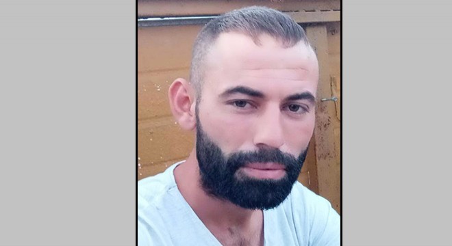 Otomobil TIR'a arkadan çarptı: 1 ölü, 1 yaralı