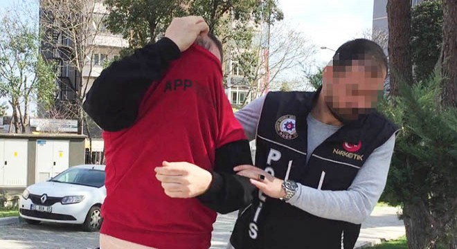 Otomobil alev aldı, bagajdan uyuşturucu çıktı