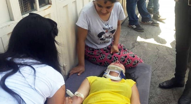 Otomobil dere yatağına uçtu: 2 yaralı