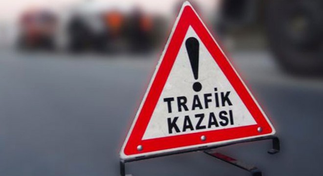 Otomobil ile kamyonet çarpıştı: 5 yaralı