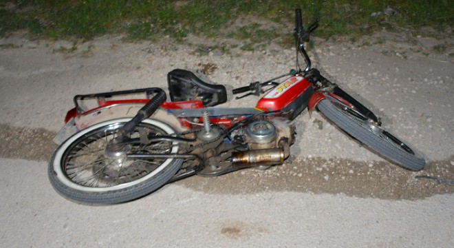Otomobil, motosiklete çarptı: 1 ölü, 3 yaralı