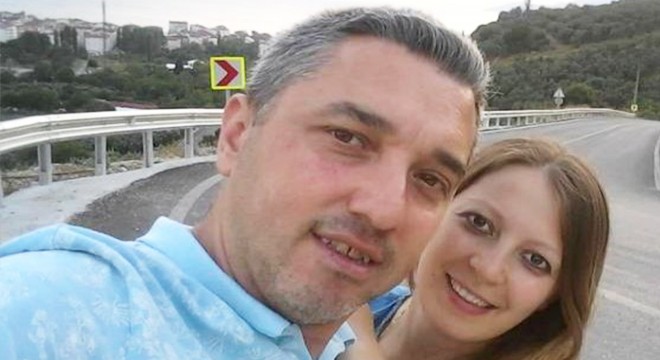 Otomobil park halindeki TIR'a çarptı: 2 ölü