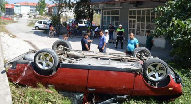 Otomobil takla attı, sürücünün burnu bile kanamadı