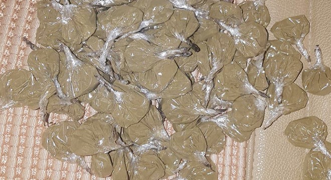 Otomobilde 1,5 kilo esrar ele geçti