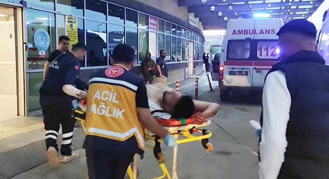 Otomobilde pompalı tüfekle vurulmuş bulundu