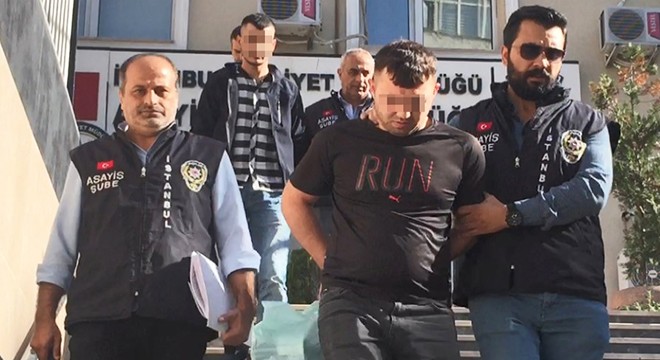 Otomobilde silahla oynarken arkadaşını öldürdü