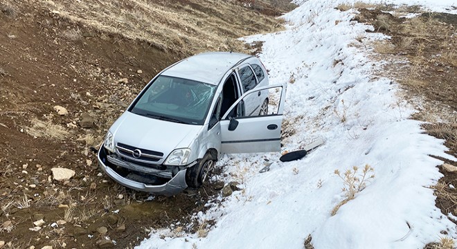 Otomobilde mahsur kalan engelli sürücü, donarak öldü