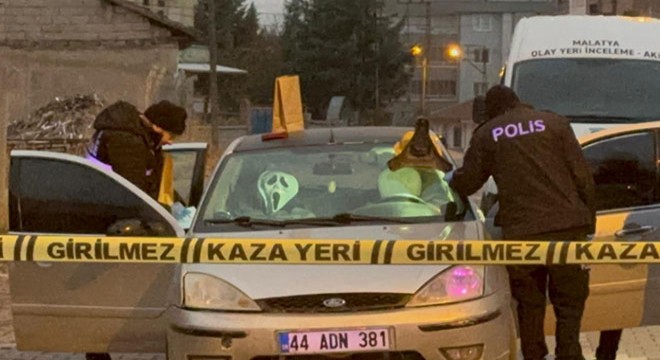 Otomobilde tartıştığı arkadaşını silahla yaraladı