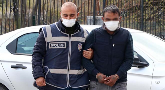 Otomobilden hırsızlık yapan 2 şüpheli yakalandı