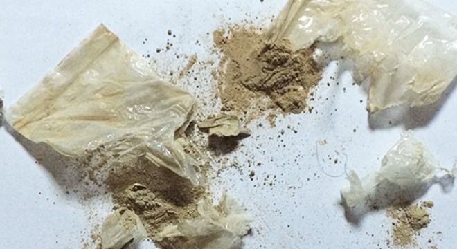 Otomobilin bagajındaki 15 kilo eroini 'Felix' buldu