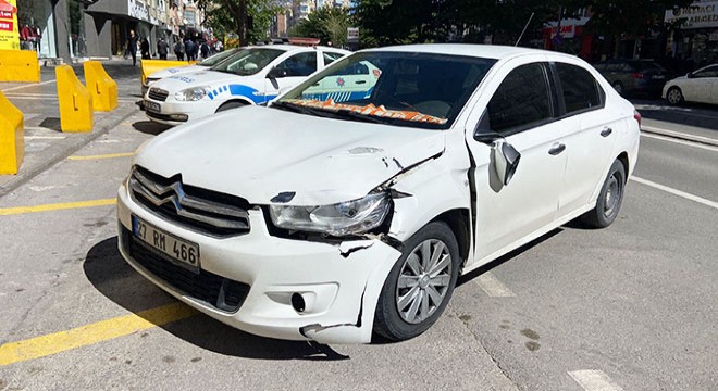Otomobilin çarptığı 20 yaşındaki Şerife ağır yaralı