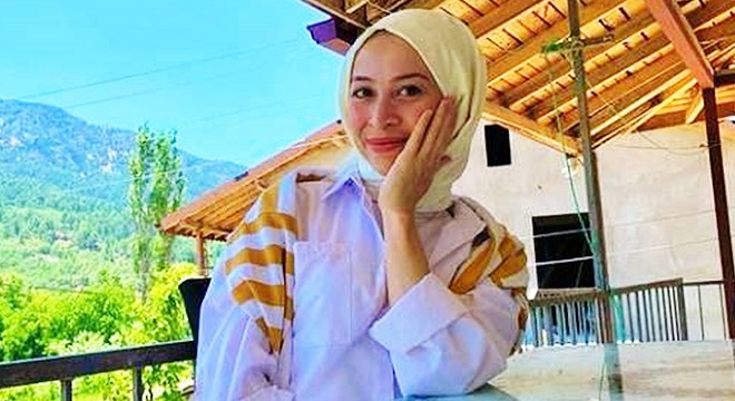 Otomobilin çarptığı Fatma öğretmen, yaşam mücadelesini kaybetti