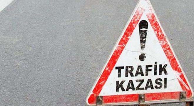 Otomobilin çarptığı motosikletin sürücüsü öldü
