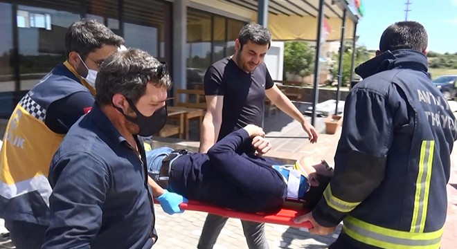 Otomobilin markete daldığı kaza kamerada