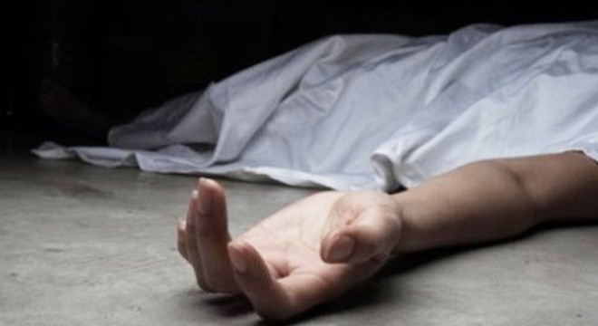 Otomobilini çamaşır suyuyla yıkadıktan sonra fenalaşıp, öldü