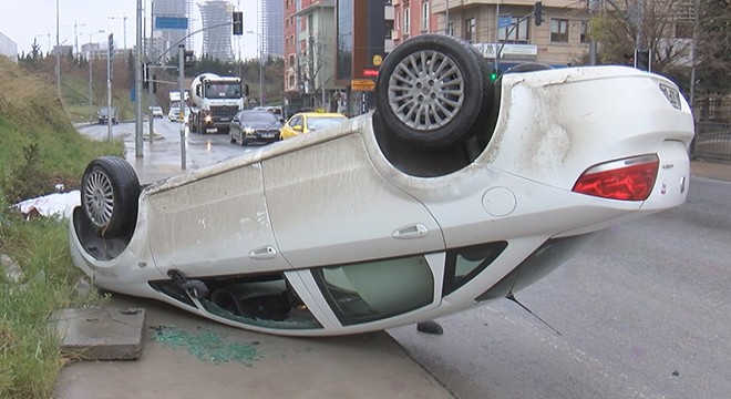Otomobiliyle takla attı, kaza anı kamerada