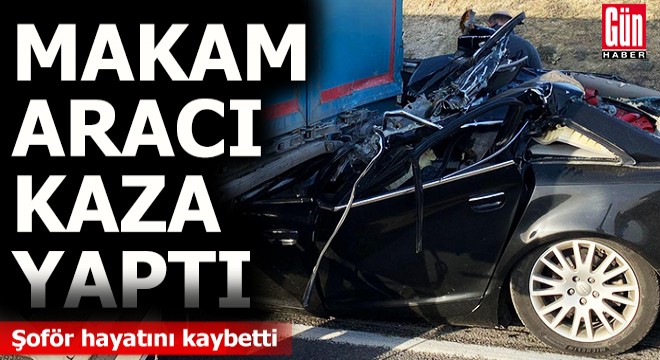 Otomobille TIR'ın altına giren makam şoförü öldü
